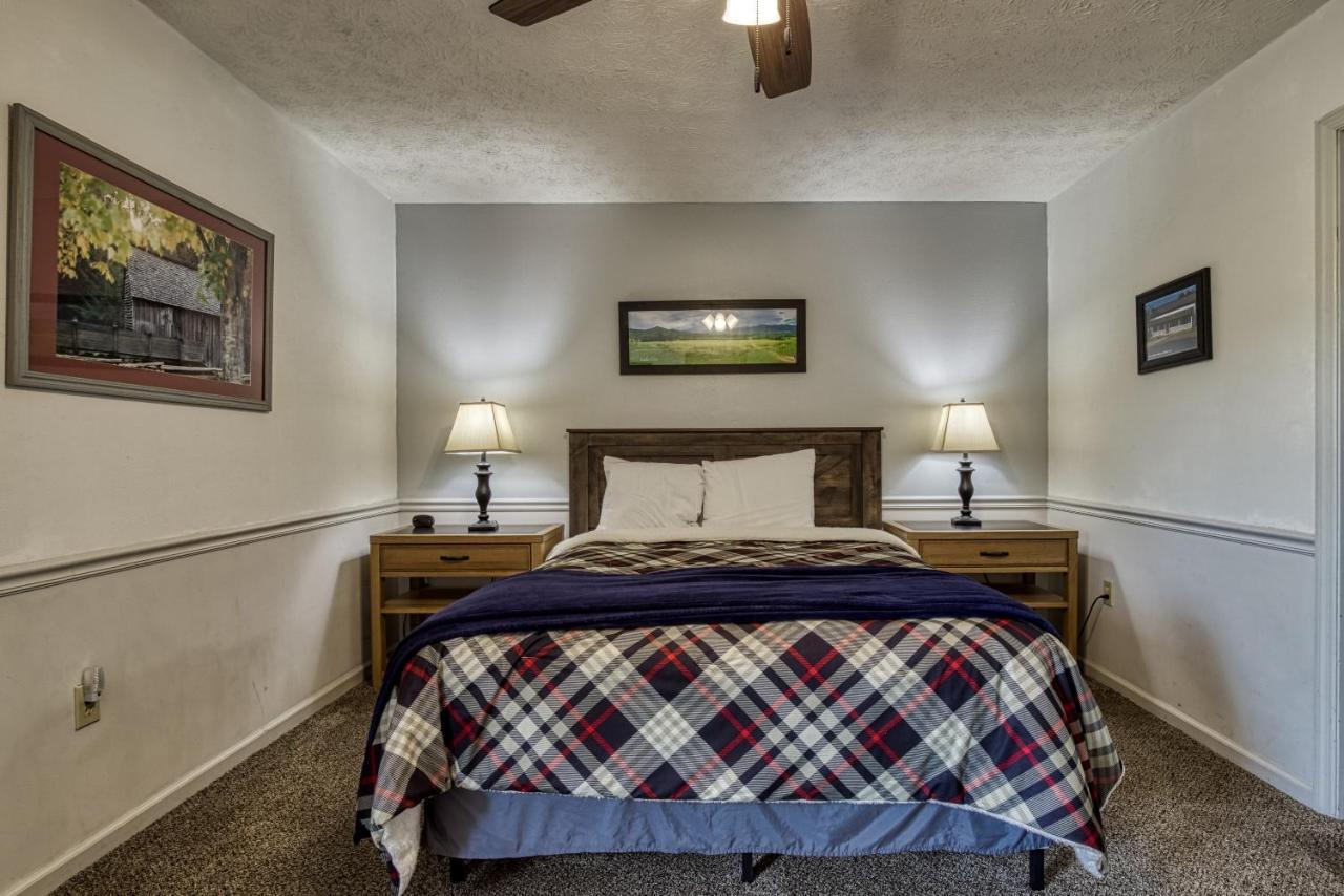 Apple Valley Hideaway, 1089 Of Free Attraction Tickets For Each Paid Day, Dollywood And More! 鸽子谷 外观 照片